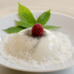 Panna cotta kokosowa z białą czekoladą