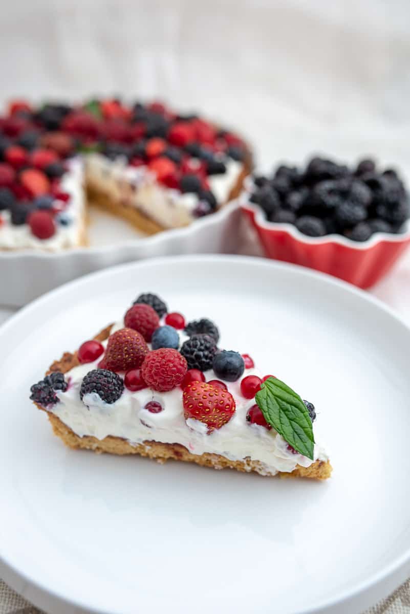tarta z mascarpone i owocami